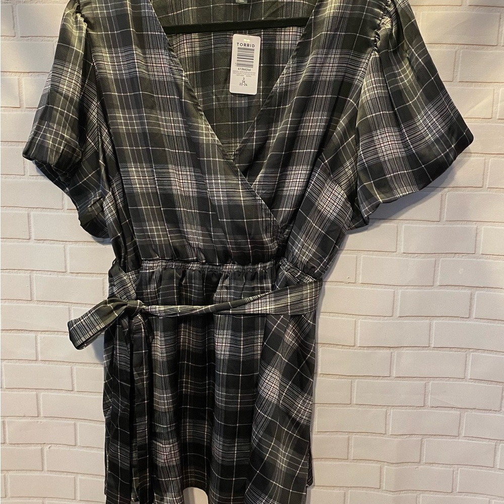 Torrid 3X Plaid Babydoll blouse